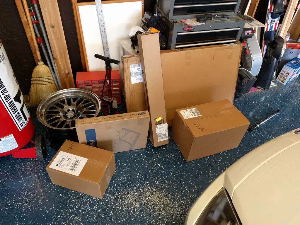 350z Parts before Unboxing